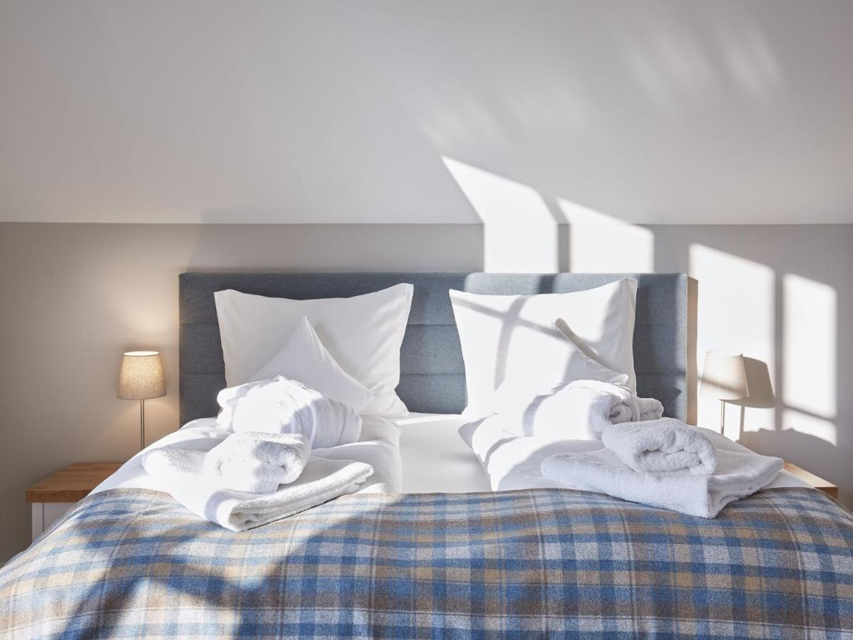 Reetland Am Meer - Premium Reetdachvilla Mit 3 Schlafzimmern, Sauna Und Kamin F07 Dranske Zewnętrze zdjęcie