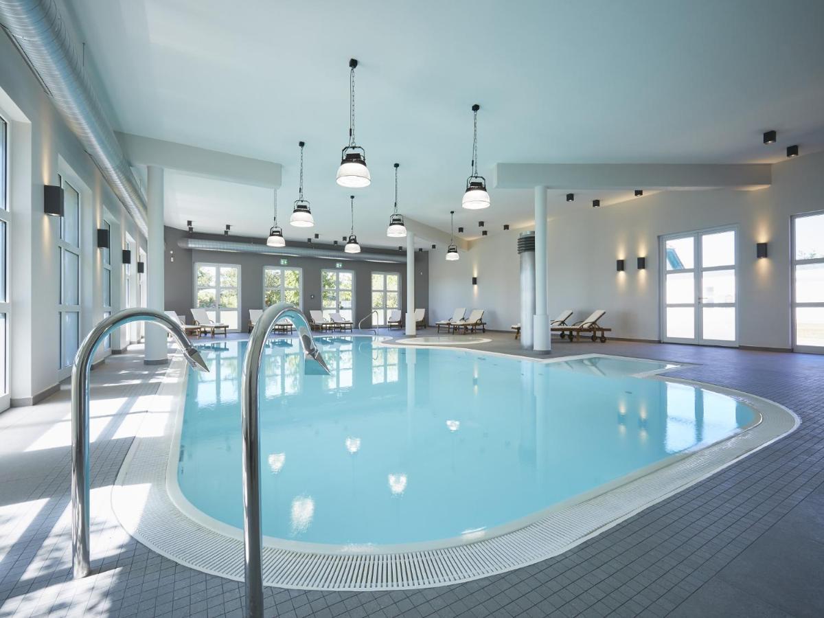 Reetland Am Meer - Premium Reetdachvilla Mit 3 Schlafzimmern, Sauna Und Kamin F07 Dranske Zewnętrze zdjęcie